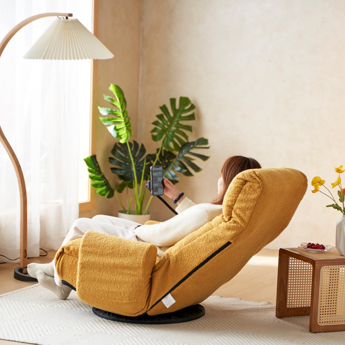 Construction and detail view of Swivel Lounge Chair 360° Swivel & Headrest Yellow Metal