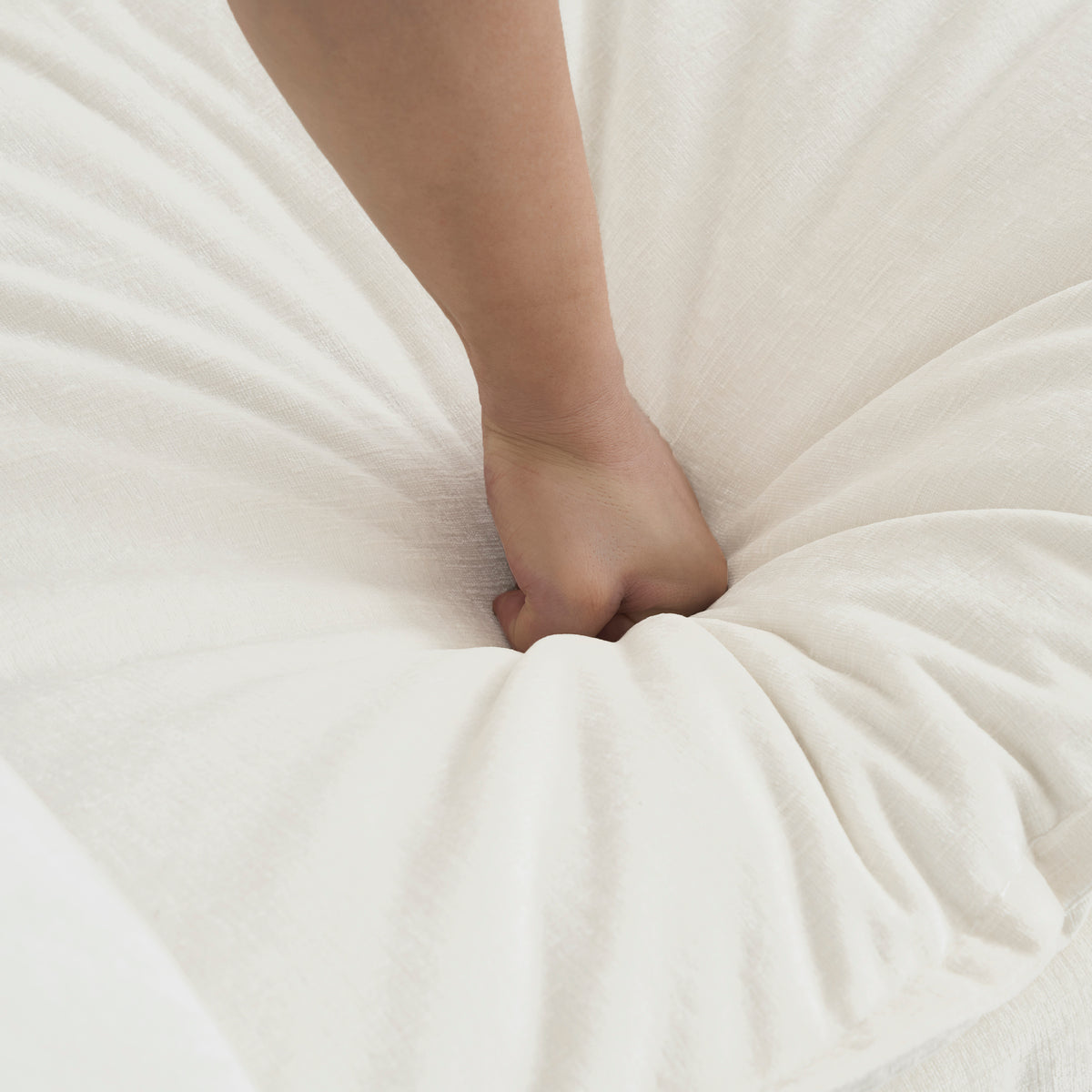 Close-up detail of Ottoman Cushioned Footrest White Chenille