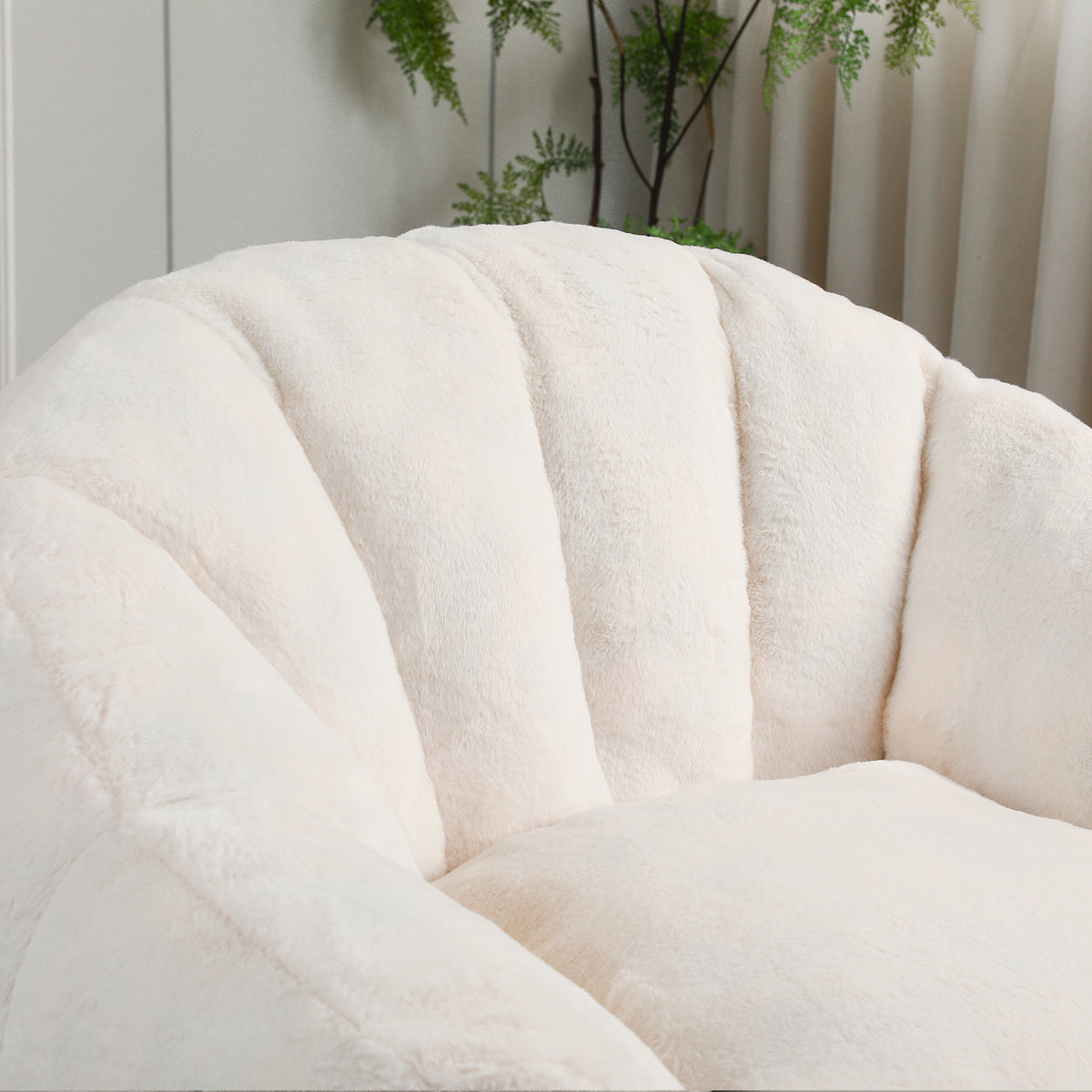 Additional product detail of Bean Bag Chair Armrests & High-Density Foam White Faux Fur