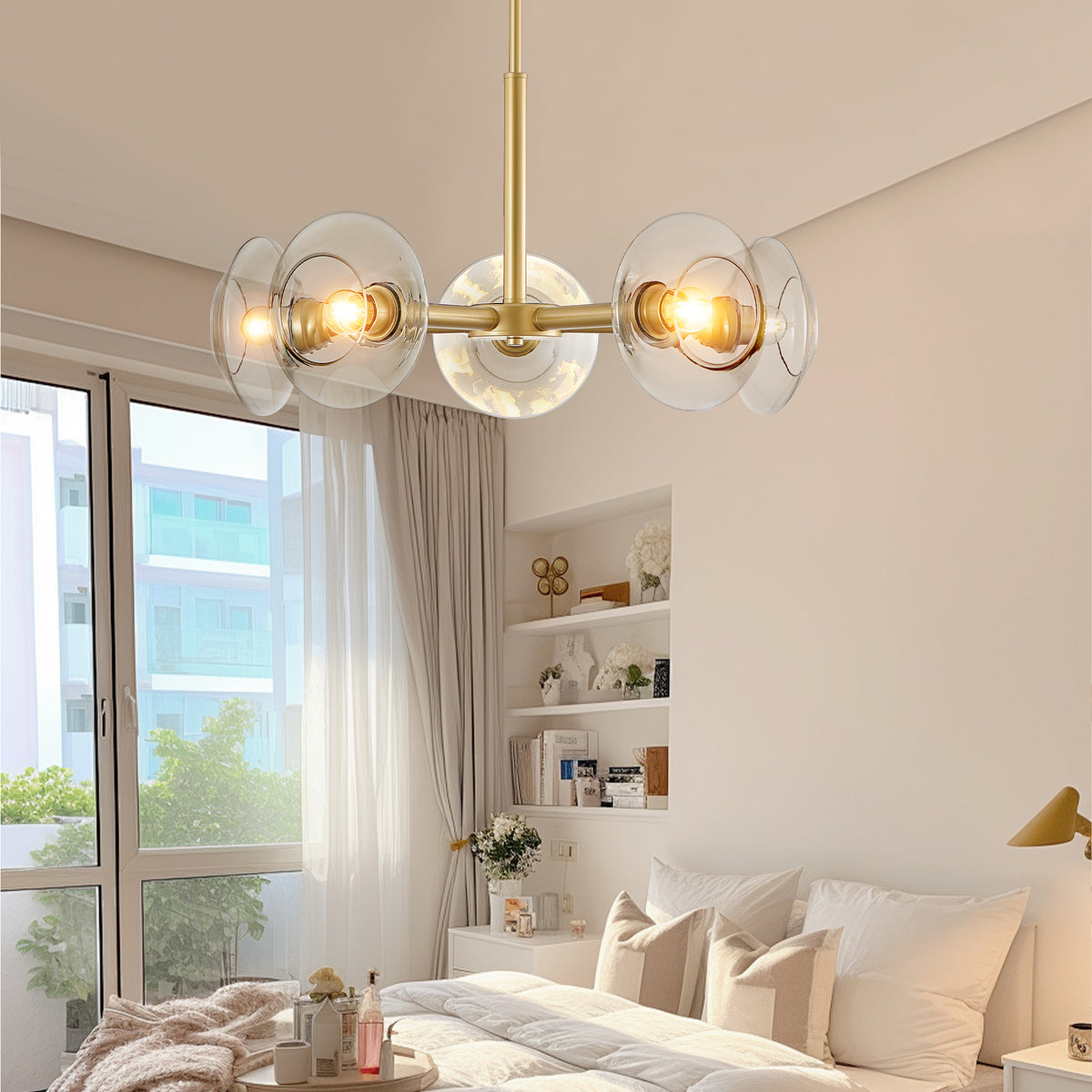Close-up detail of Chandelier Modern 5-Light Sputnik Gold Glass